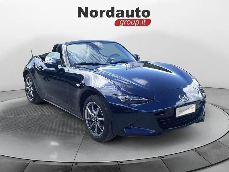 Usata Mazda MX5 132 CV (97 kW) 2024 Deep crystal blue Cabrio