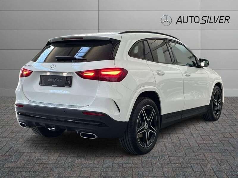 Usata Mercedes GLA250 AMG 163 CV (119 kW) 2024 Bianco / pastello SUV