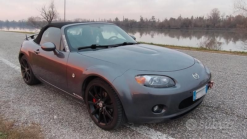 Usata Mazda MX5 High 160 CV (117 kW) 2007 Grigio Cabrio