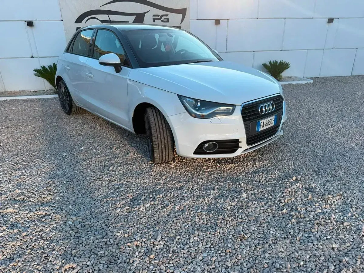 Usata Audi A1 Ambition 90 CV (66 kW) 2014 Bianco Utilitaria