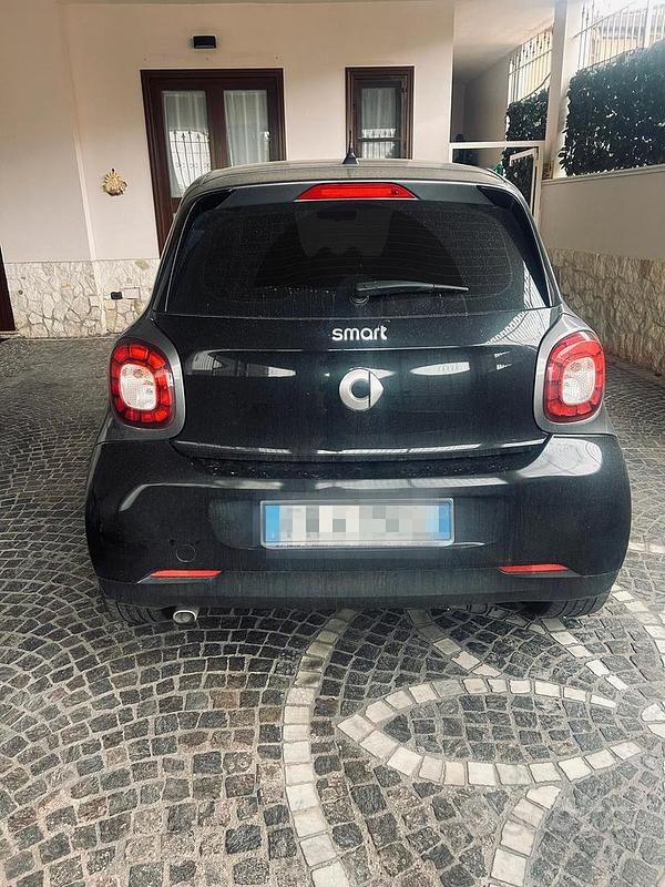 Usata Smart ForFour Passion 90 CV (66 kW) 2018 Nero Utilitaria