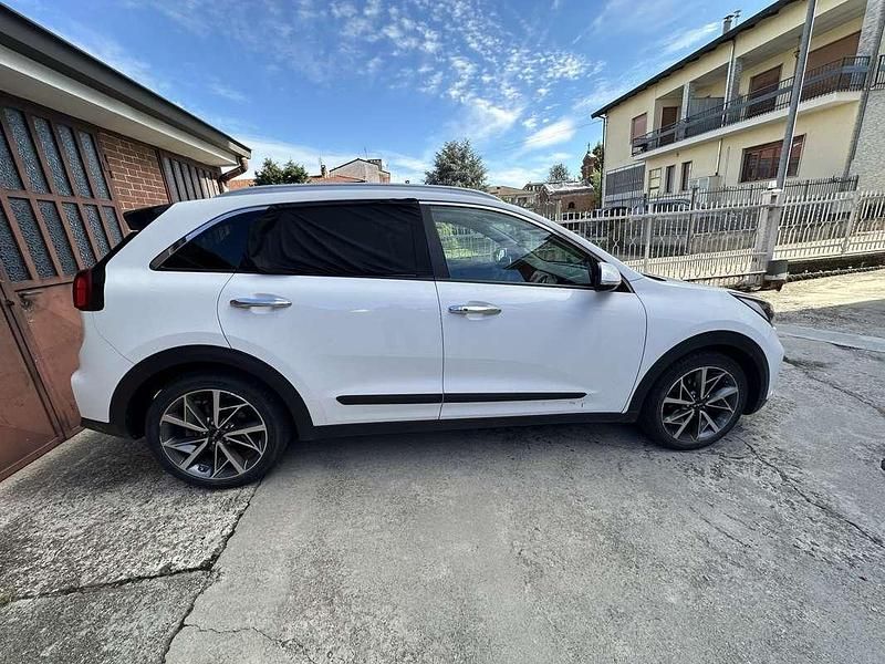 Usata Kia Niro Style 105 CV (77 kW) 2021 Bianco SUV