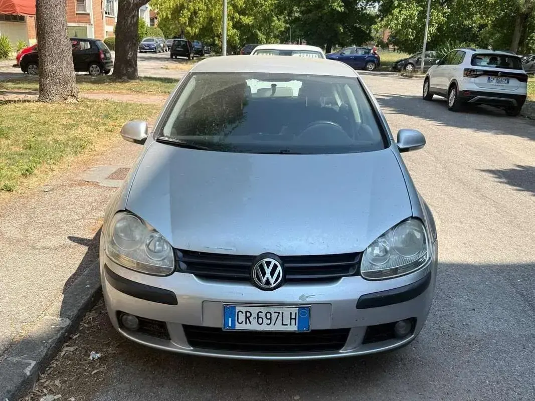 Usata VW Golf IV Comfortline 105 CV (77 kW) 2005 Berlina