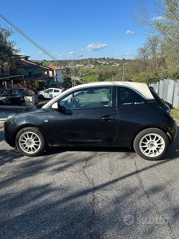 Usata Opel Adam 87 CV (63 kW) 2016 Nero Utilitaria