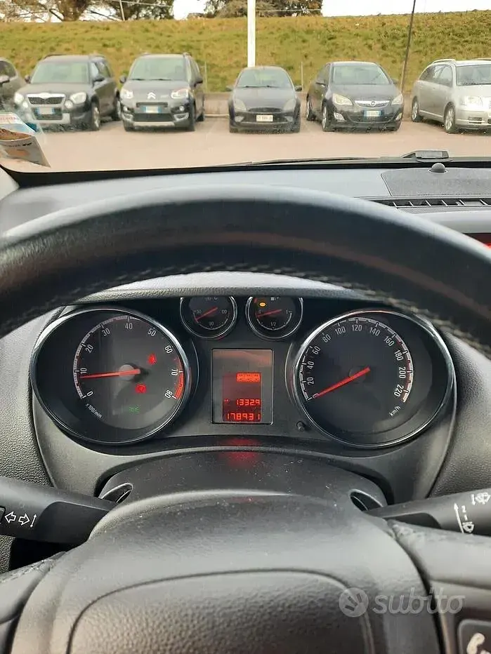 Usata Opel Meriva 120 CV (88 kW) 2012 Bianco Monovolume