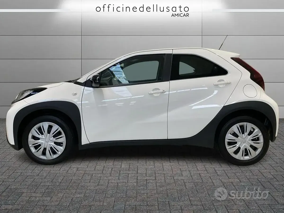 Usata Toyota Aygo X Active 72 CV (52 kW) 2025 Other SUV