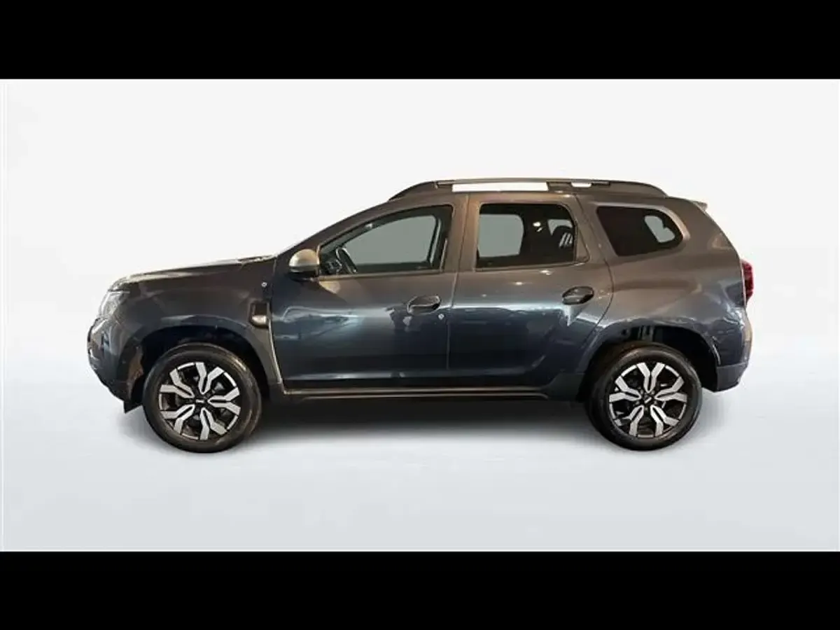 Usata Dacia Duster Prestige 101 CV (74 kW) 2023 Grigio scuro SUV