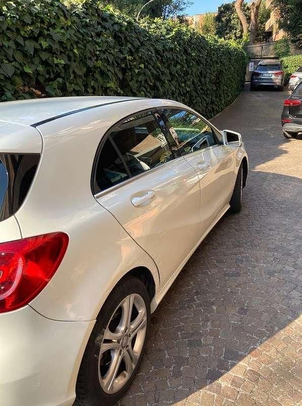 Usata Mercedes A180 109 CV (80 kW) 2013 Bianco Berlina