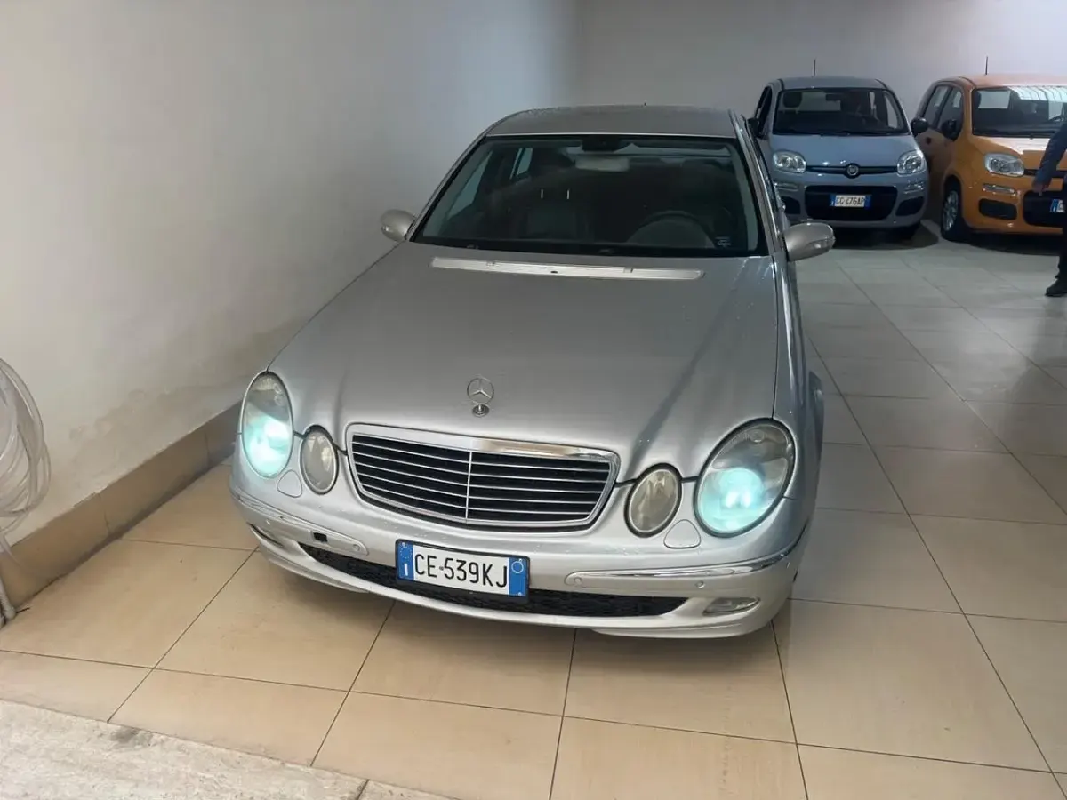 Usata Mercedes E320 Avantgarde 204 CV (150 kW) 2003 Berlina