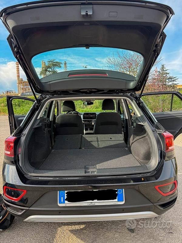 Usata VW T-Roc Life 150 CV (110 kW) 2024 Nero SUV
