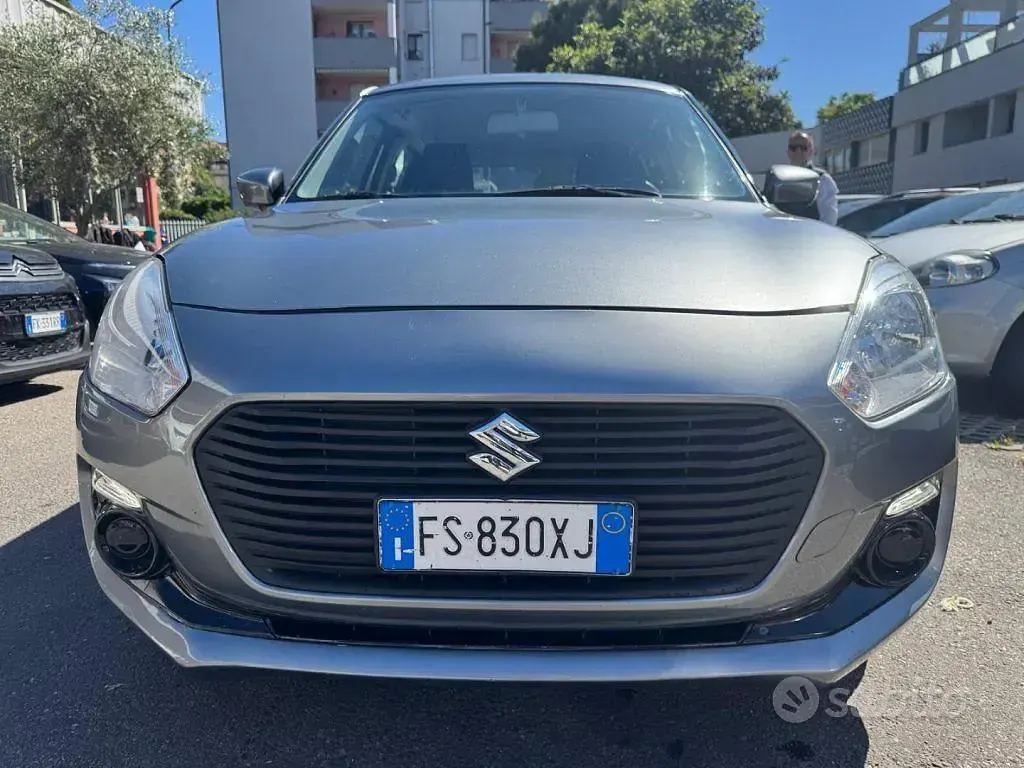 Usata Suzuki Swift Cool 90 CV (66 kW) 2018 Grigio Utilitaria