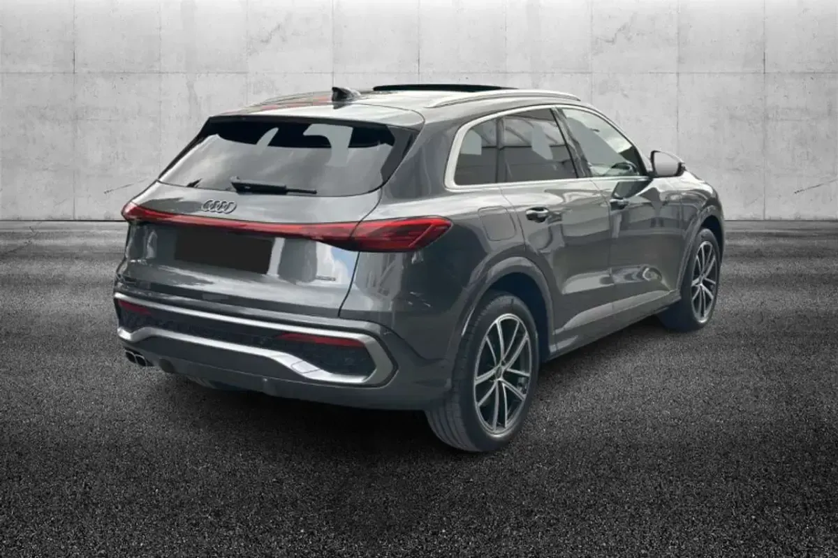 Usata Audi Q5 S-Line 204 CV (150 kW) 2025 Grigio SUV