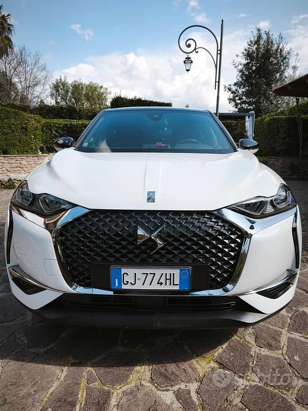 Usata DS Automobiles DS3 Crossback So Chic 100 CV (73 kW) 2022 Bianco SUV
