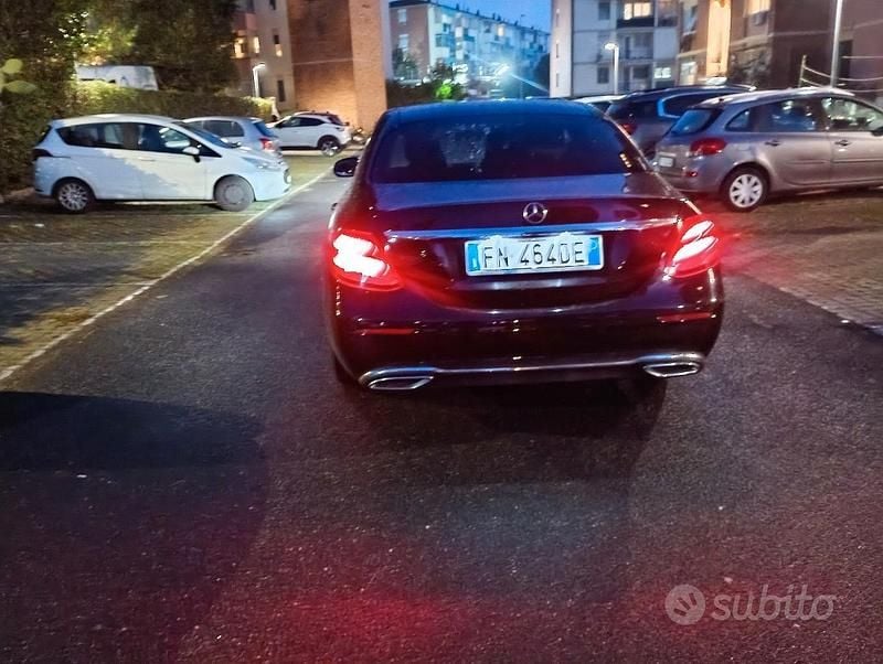 Usata Mercedes E220 194 CV (142 kW) 2018 Nero Berlina