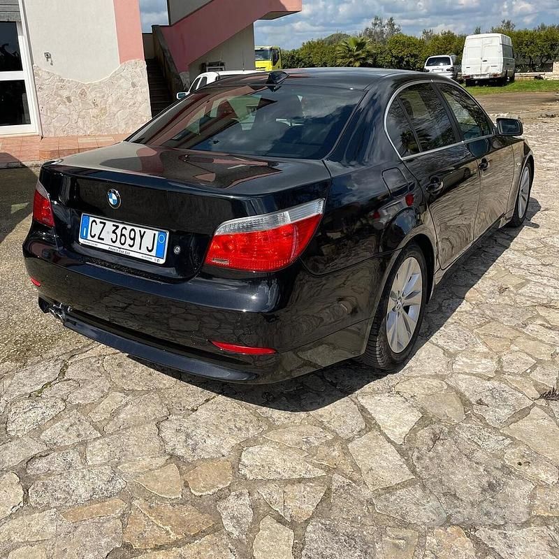 Usata BMW 525 177 CV (130 kW) 2006 Nero Berlina