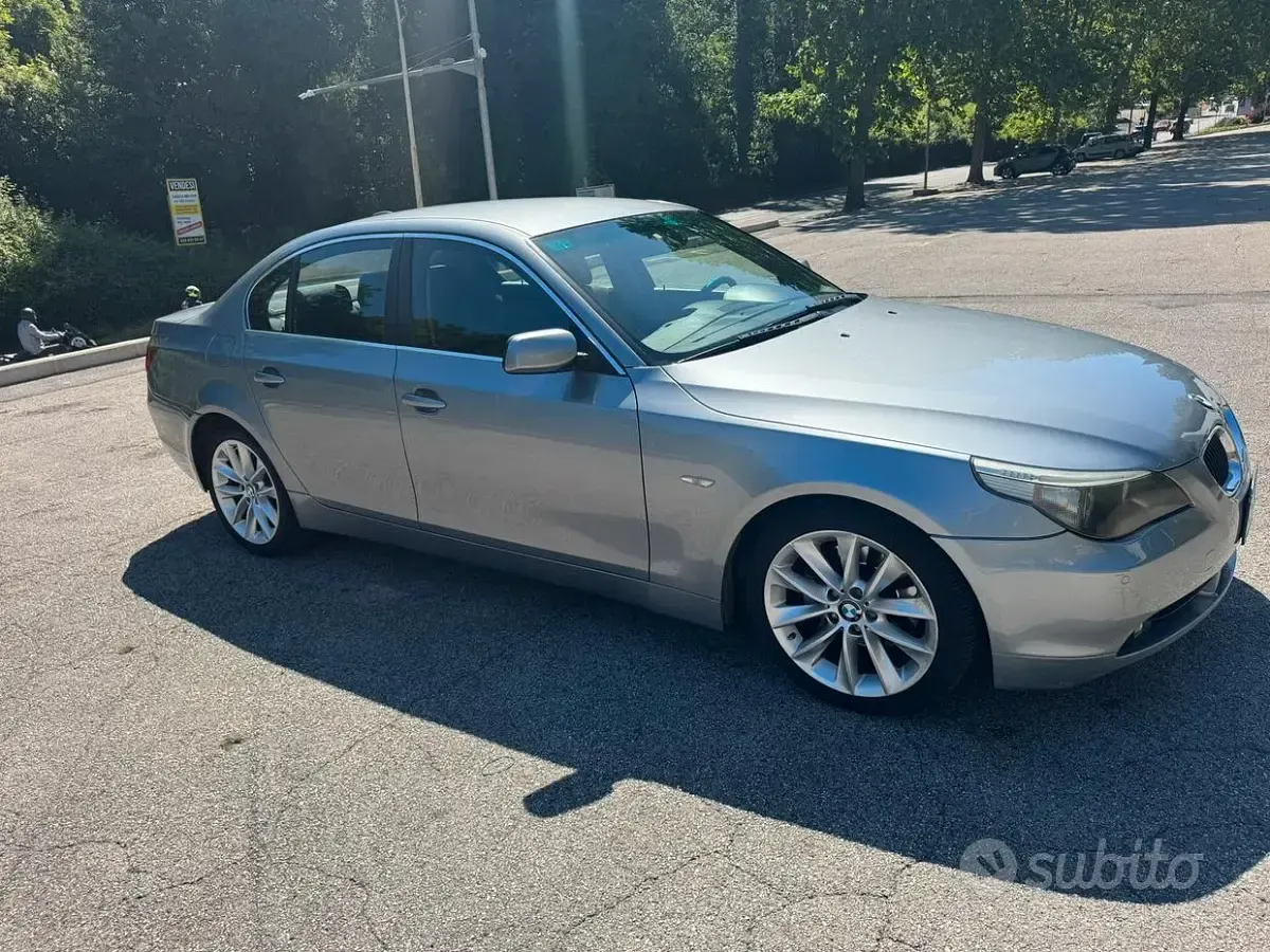 Usata BMW 530 218 CV (160 kW) 2004 Grigio Berlina