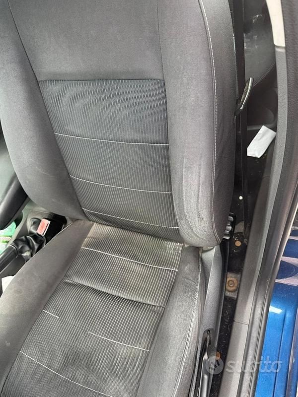 Usata Ford Focus S 2007 Blu Station wagon