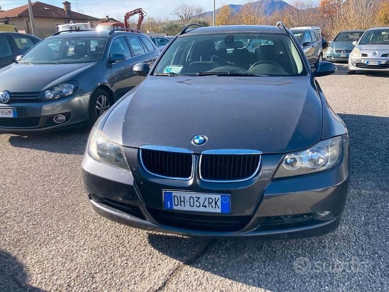 Käytetty BMW 320 163 HP (119 kW) 2006 Harmaa Farmari