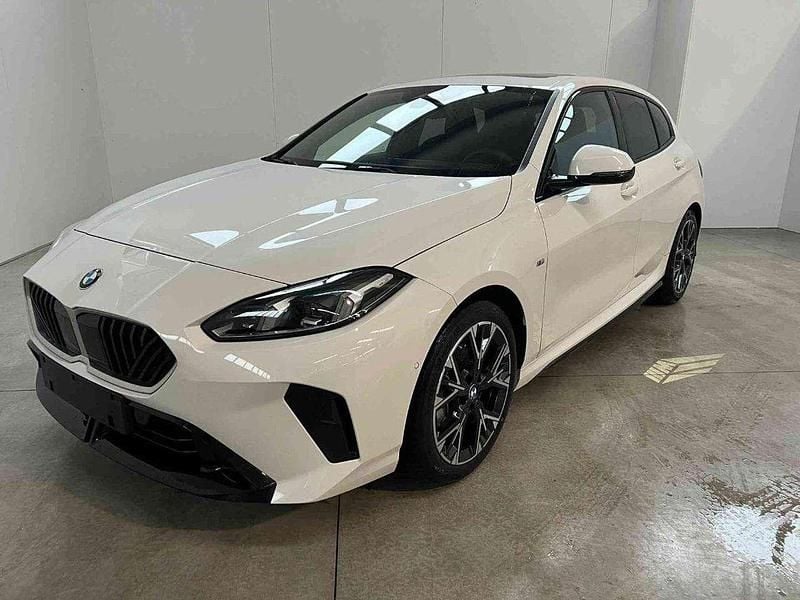 Bianco Usata 2025 BMW 120 M Sport Utilitaria | 35.290 € (Super prezzo) - Immagine 1/4