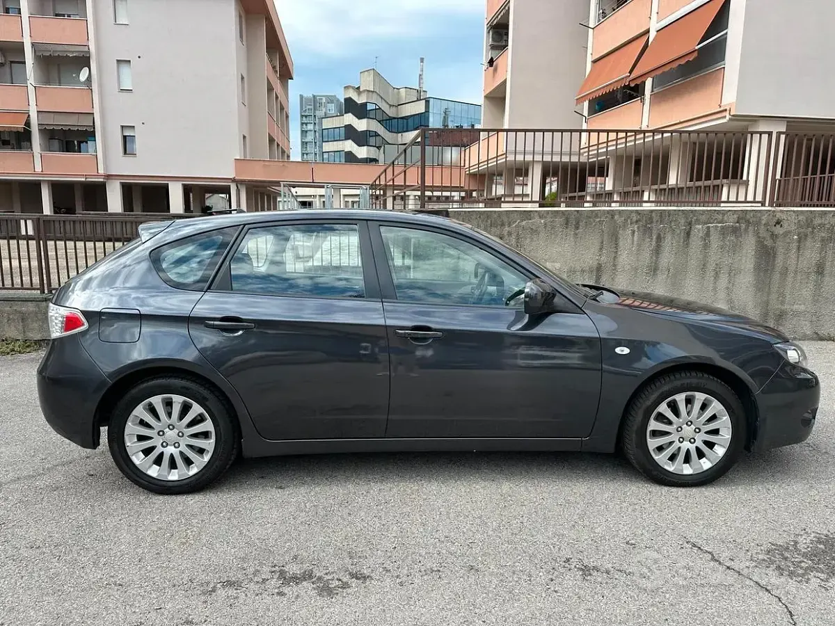 Usata Subaru Impreza 150 CV (110 kW) 2009 Grigio Berlina