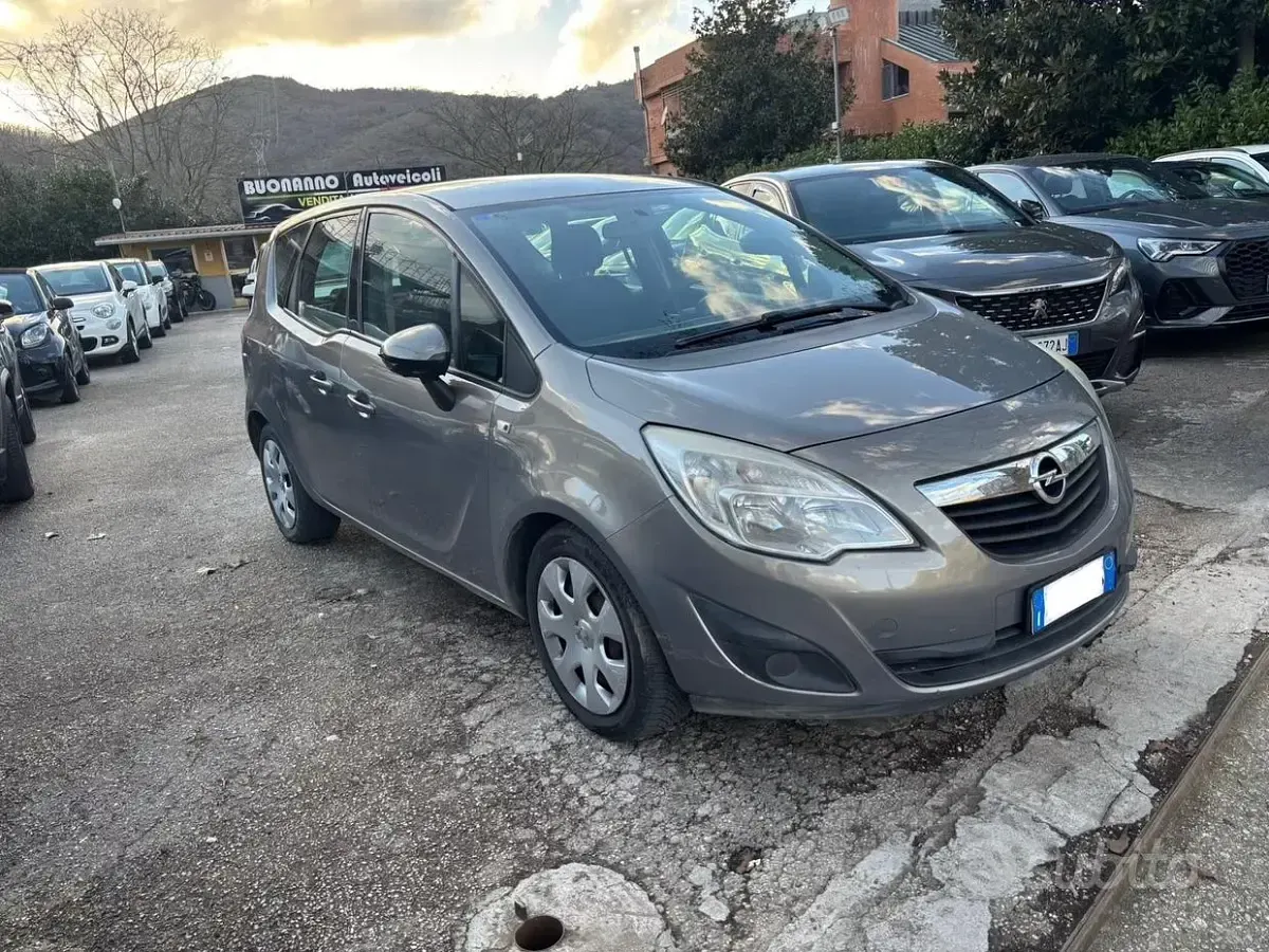 Usata Opel Meriva 95 CV (69 kW) 2011 Grigio Monovolume