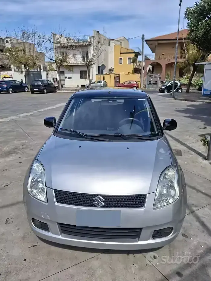 Usata Suzuki Swift 69 CV (50 kW) 2007 Grigio Utilitaria