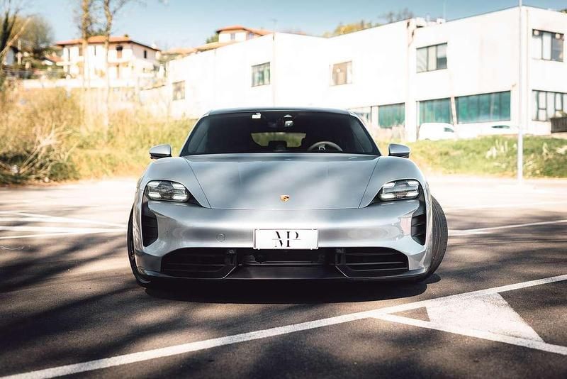 Usata Porsche Taycan GTS Sport Turismo Sport Turismo 439 kW (598 CV) 2022 Argento Station wagon