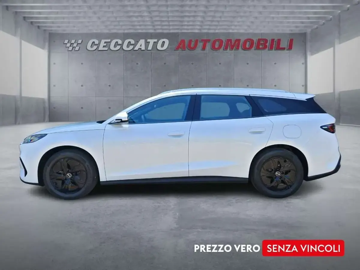 Nuova BYD Seal Boost 98 CV (72 kW) 2026 Bianco Station wagon