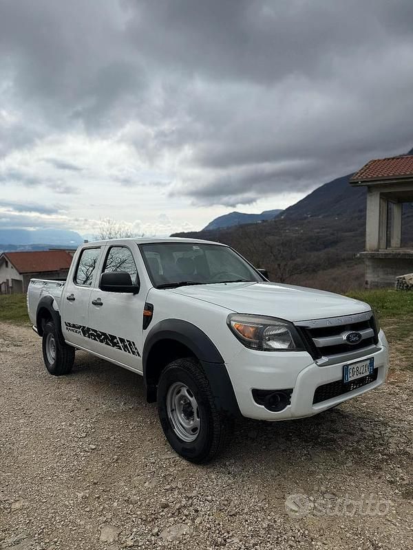 Usata Ford Ranger 143 CV (105 kW) 2011 Bianco Pick-up