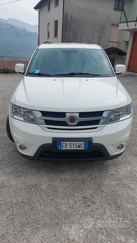 Usata Fiat Freemont 140 CV (102 kW) 2013 Bianco SUV