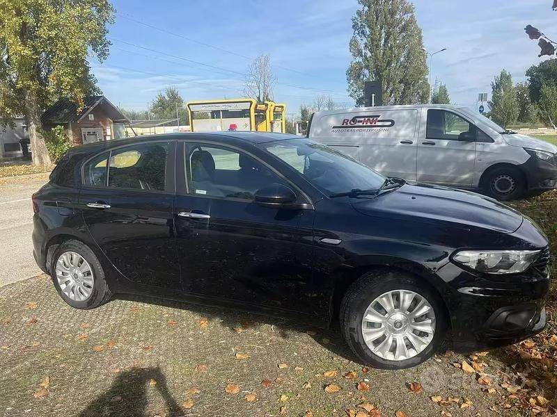 Usata Fiat Tipo 95 CV (69 kW) 2018 Nero Berlina