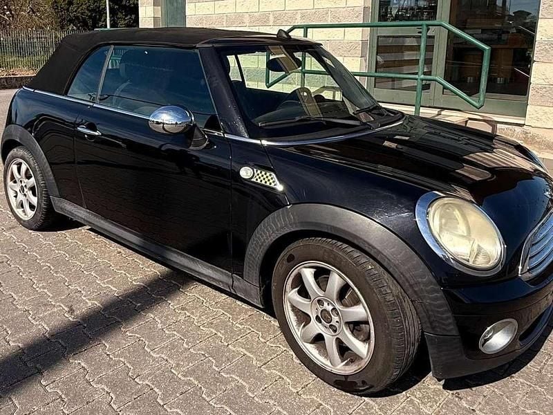 Usata Mini Cooper Cabriolet 122 CV (89 kW) 2010 Nero Cabrio