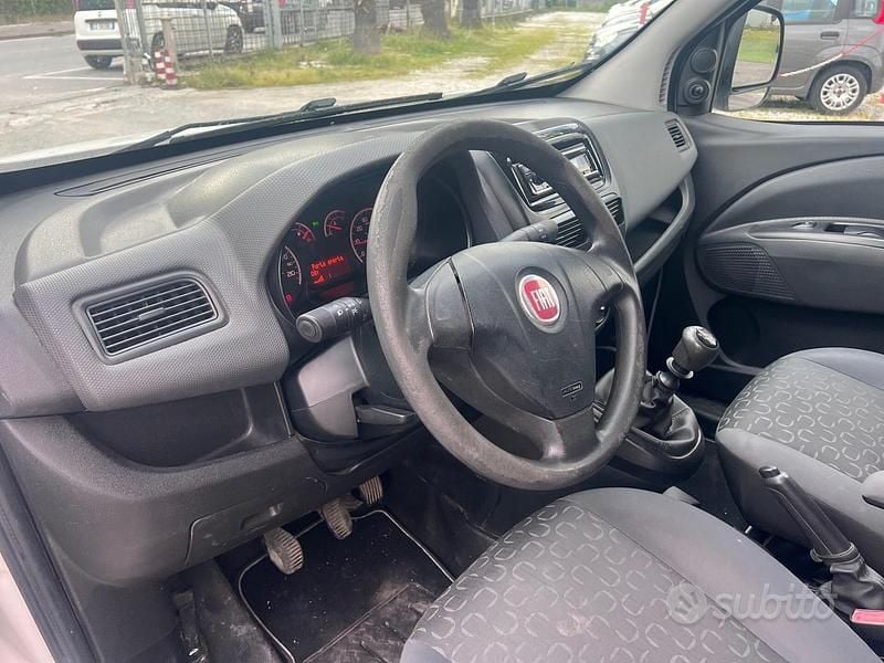 Usata Fiat Doblò 120 CV (88 kW) 2013 Bianco Monovolume
