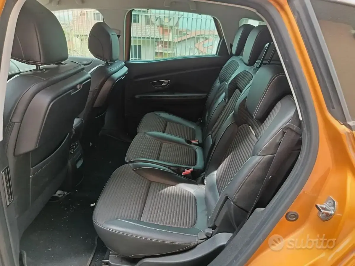 Usata Renault Scénic III Intens 110 CV (80 kW) 2017 Monovolume