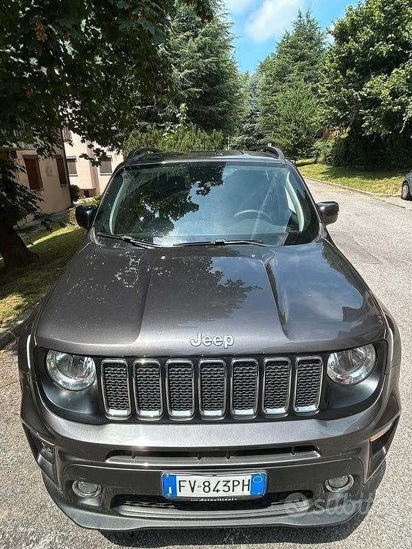 Grigio Usata 2019 Jeep Renegade Longitude SUV | 15.900 € (Cara) - Immagine 1/4
