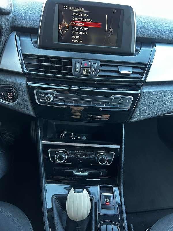 Usata BMW 214 Active Tourer Advantage 95 CV (69 kW) 2015 Bianco Monovolume
