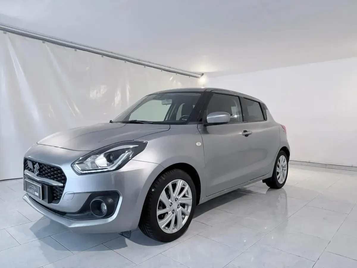 Usata Suzuki Swift 82 CV (60 kW) 2021 Grigio Utilitaria