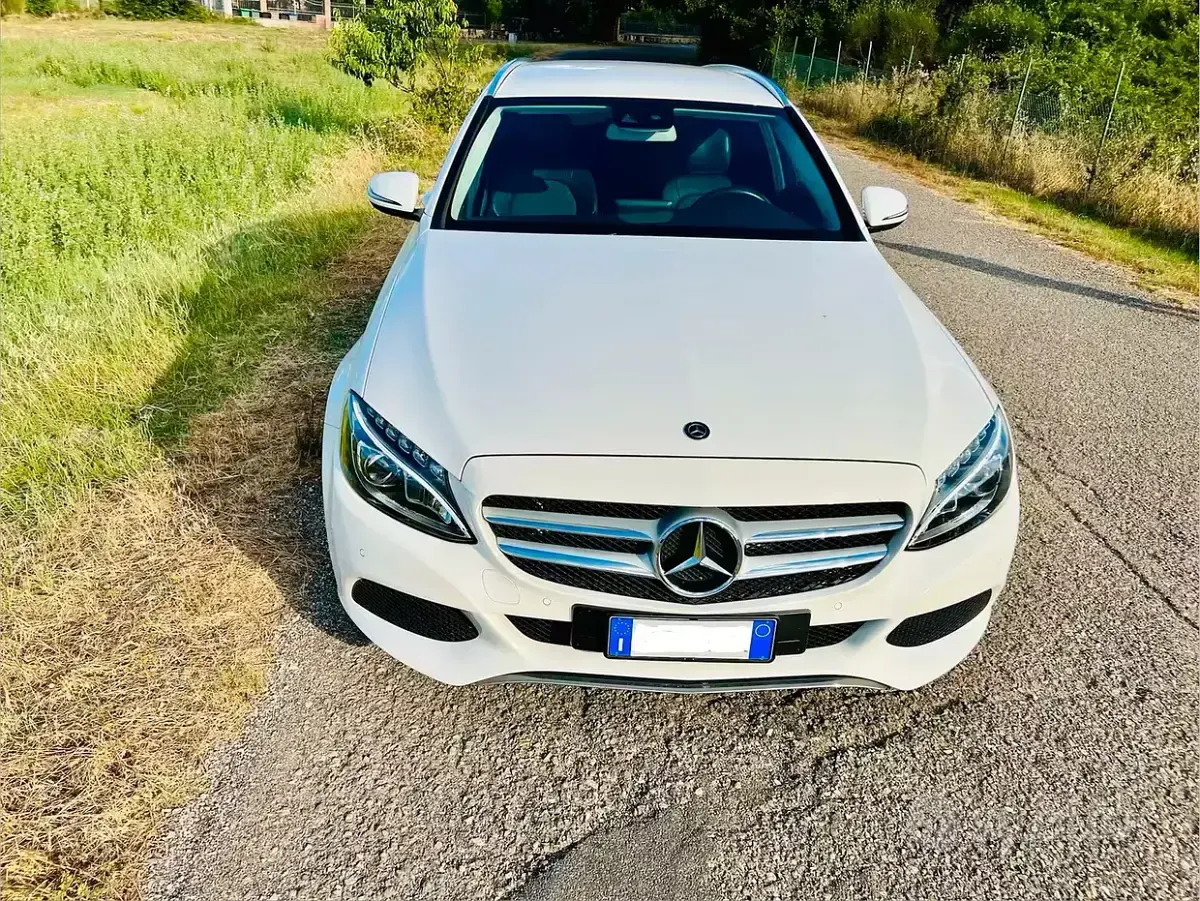 Usata Mercedes C220 Premium 170 CV (125 kW) 2018 Bianco Station wagon