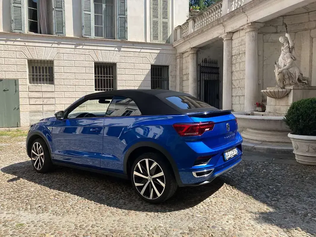 Usata VW T-Roc Cabriolet R-line 150 CV (110 kW) 2020 Blu/azzurro Cabrio