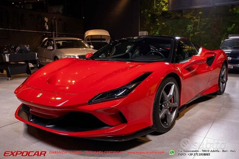 Usata Ferrari F8 721 CV (530 kW) 2021 Rosso Coupé