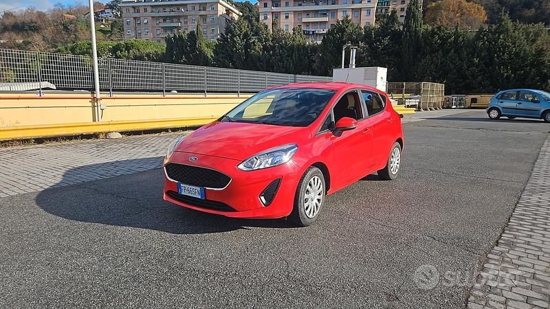 Rosso Usata 2018 Ford Fiesta Vignale Tre volumi | 9390 € (Ottimo prezzo) - Immagine 1/4