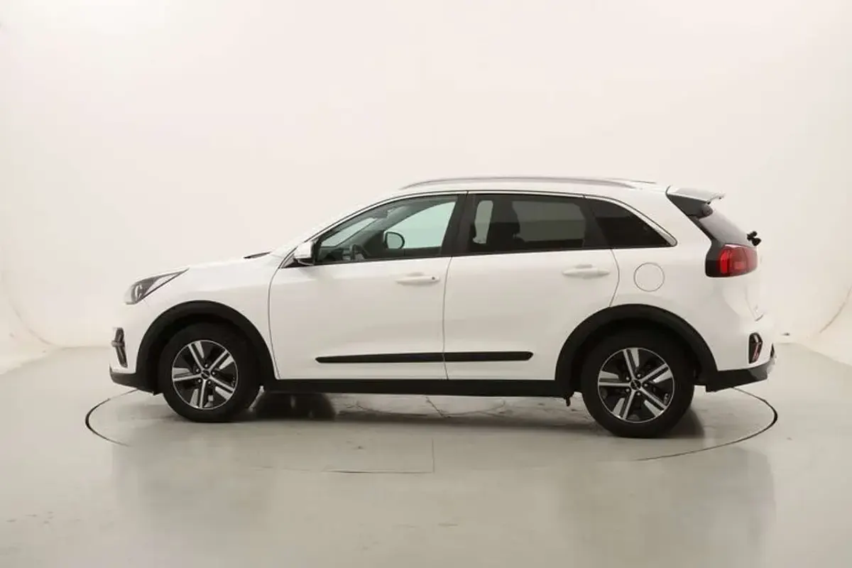 Usata Kia Niro Urban 141 CV (103 kW) 2022 Bianco SUV