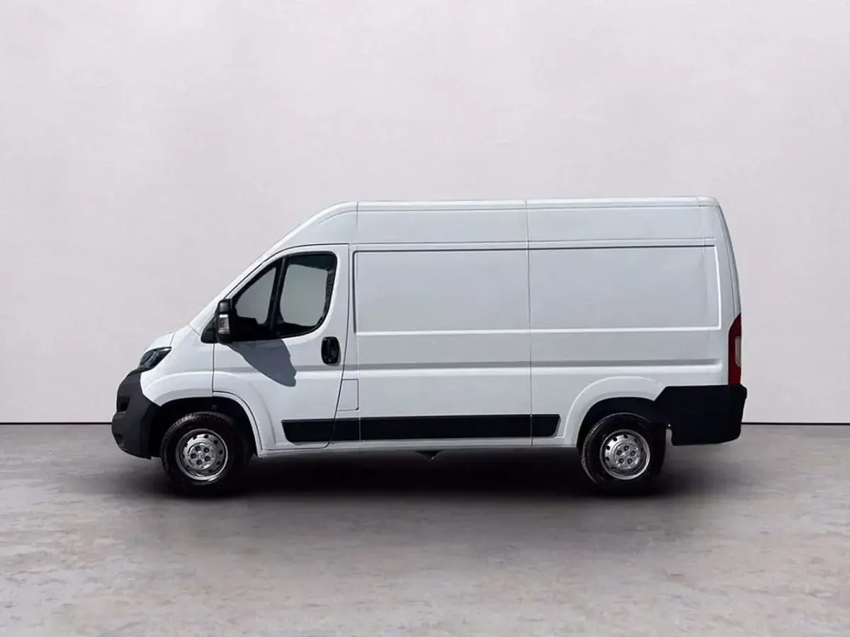 Usata Peugeot Boxer S 140 CV (102 kW) 2024 Grigio Furgone