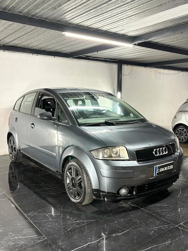 Usata Audi A2 74 CV (54 kW) 2005 Grigio Utilitaria