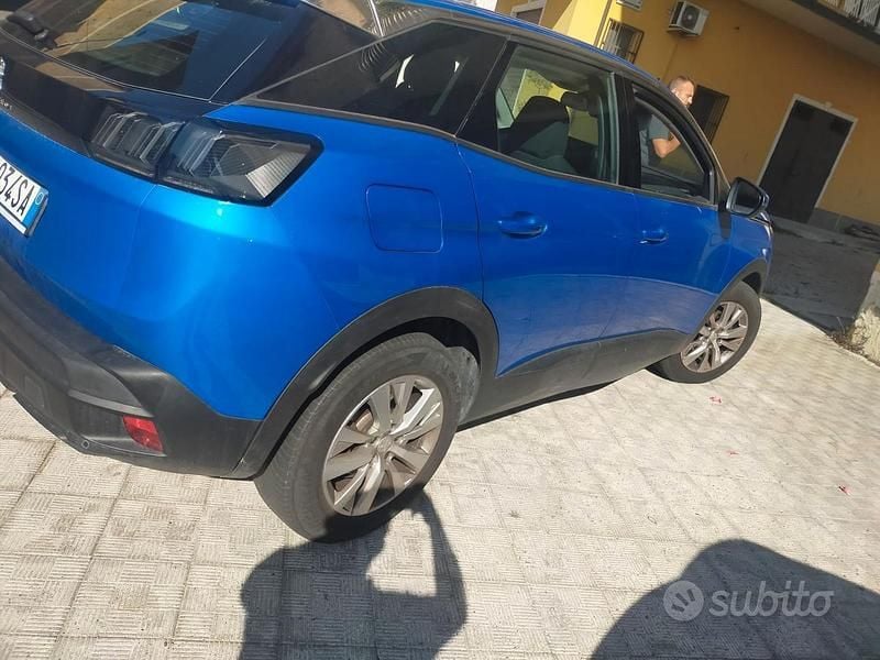 Usata Peugeot 3008 130 CV (95 kW) 2021 Blu Berlina