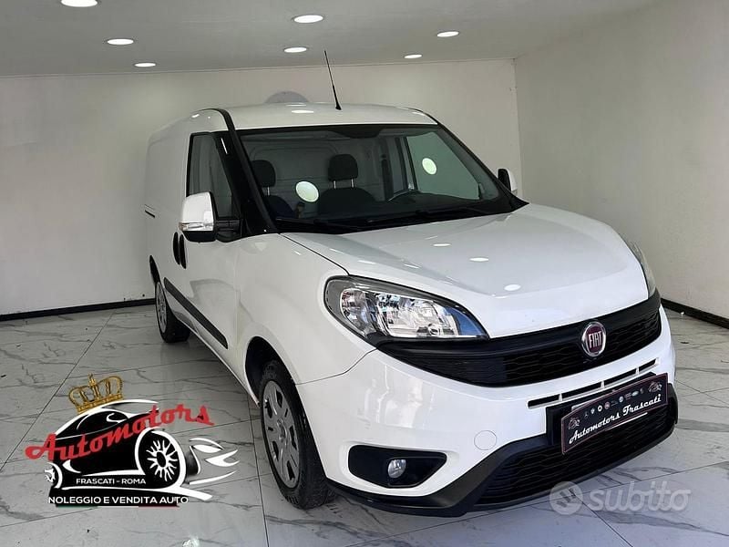Usata Fiat Doblò 90 CV (66 kW) 2015 Bianco Monovolume