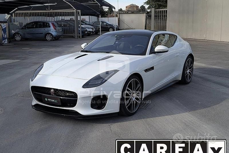 Usata Jaguar F-Type R-Dynamic 300 CV (220 kW) 2019 Bianco Coupé