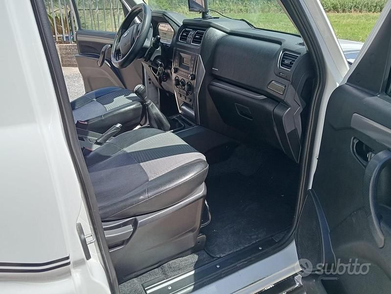 Usata Mahindra Goa 107 CV (78 kW) 2021 Bianco SUV