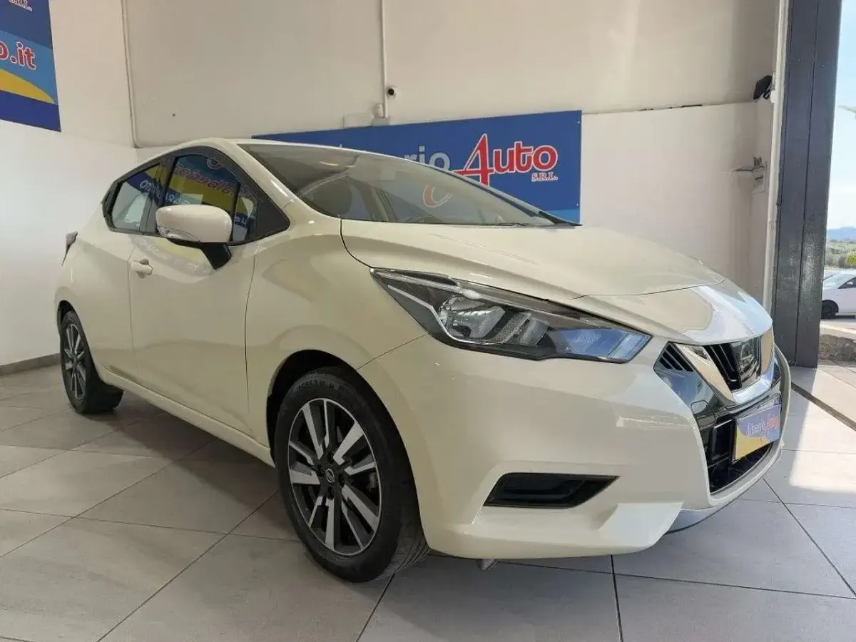 Usata Nissan Micra Acenta 92 CV (67 kW) 2018 Beige Utilitaria
