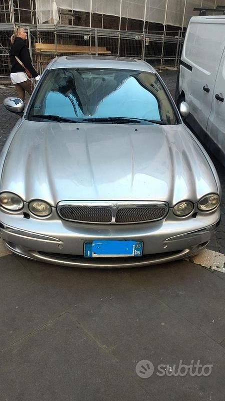 Usata Jaguar X-type 156 CV (114 kW) 2001 Grigio Berlina